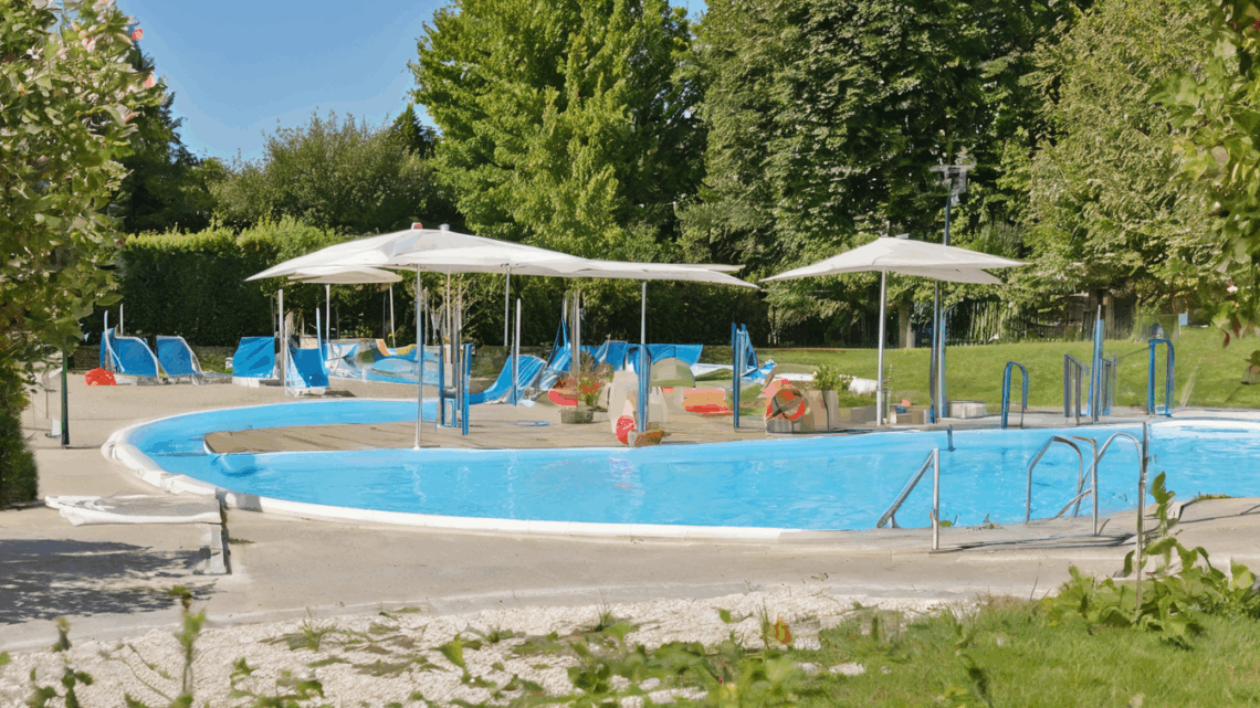 Pourquoi Choisir un Camping avec Piscine Chauffée à Blois pour des Vacances Inoubliables?